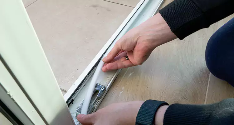 Garage Door Off Track Repair in Wesley Chapel, FL