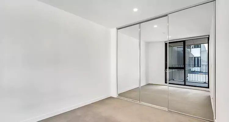 Why Homeowners Choose Us for Sliding Mirror Door Replacement in Wesley Chapel, FL