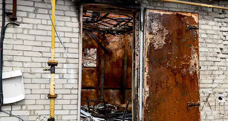 Metal Door Rust Repair in Wesley Chapel, FL